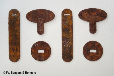 1 stel deurslotjes (dik) naturel voor 1 Comtoise klok.