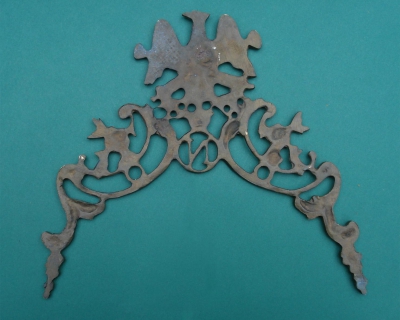 Messing gietstuk voor een Comtoise klok begin 19e eeuw.klok.  ca. Ø 26 cm. 