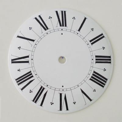 Faïence wijzerplaat. Diameter 21,5 cm