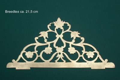 HANDGEZAAGD belhek breed ca. 21,5 cm.