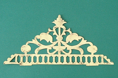 HANDGEZAAGD belhek breed ca. 23,5 cm.