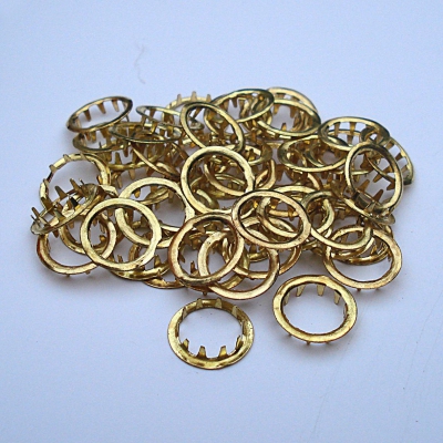 50 sleutelgatrozetten / sleutelgatbusjes 12 mm
