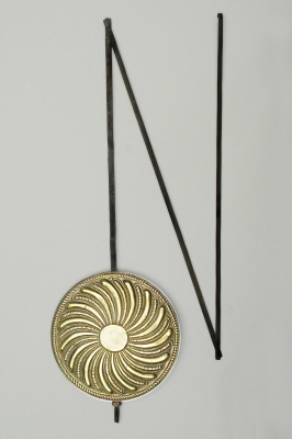 Originele antieke slinger, diameter lens 12,5 cm.