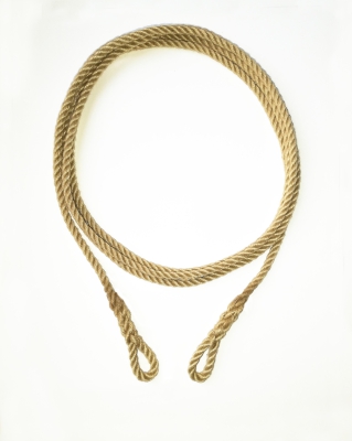 Geslagen klokkentouw met ingesplitste lussen 3-4 of 5 millimeter. 