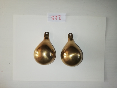 Gewichten voor een oude wandklok.
