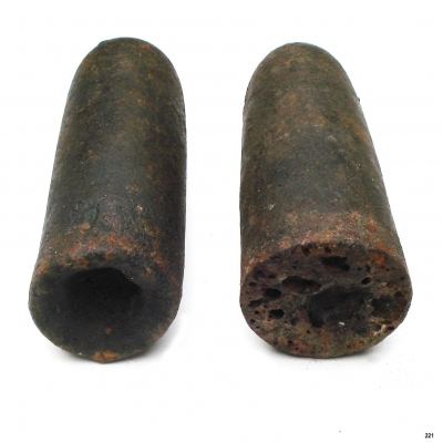 Stel antieke Comtoise gewichten. 